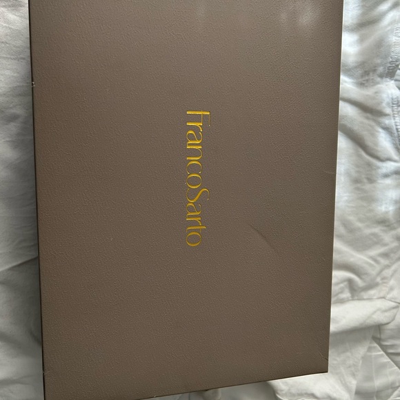 Franco Sarto, leather sandal in women’s size 11. - Picture 5 of 5